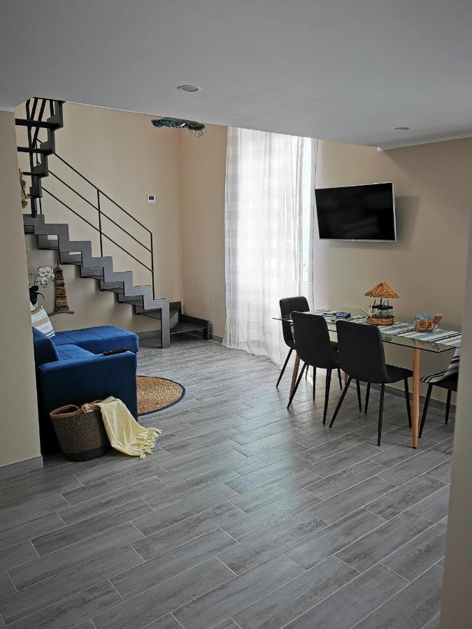 Appartement Tuffonelblu à Vintimille Extérieur photo